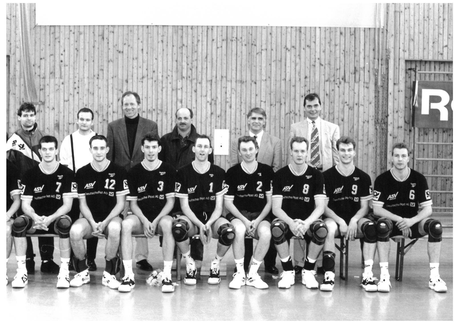 Mannschaft ASV Dachau 1995/96 (dunkle Trikots) mit Martin Stelzer, Oliver Rauscher, Dr. Thomas Stahl, Michael Walter…