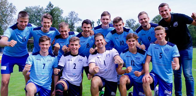 Die Mannschaft 2018/19 (Jubelfoto)